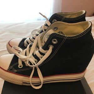 Converse size 6